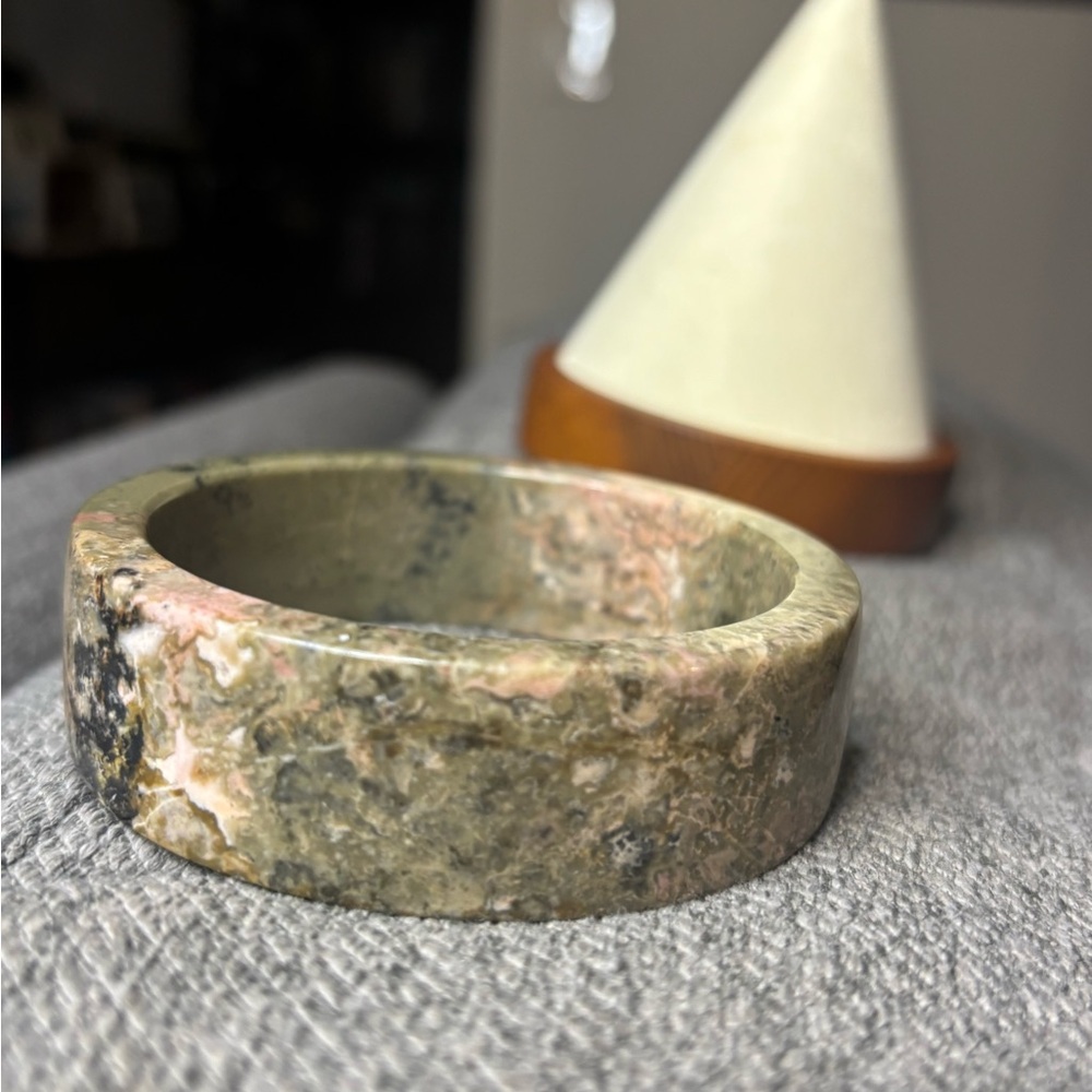 Plum Jade Bangle - Picture 2 of 11